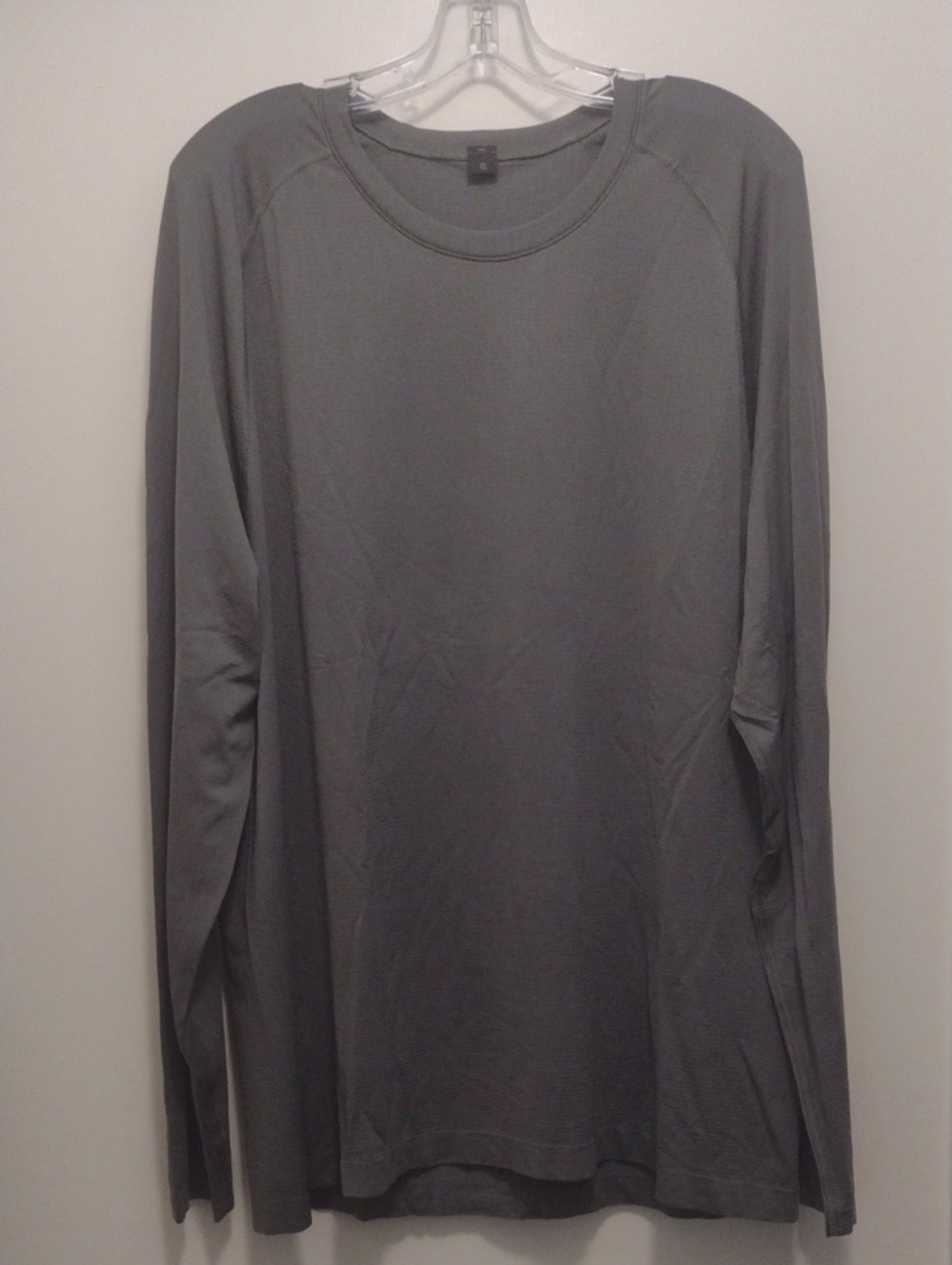 Lululemon Men's Gray Long Sleeve Crewneck (J1092)